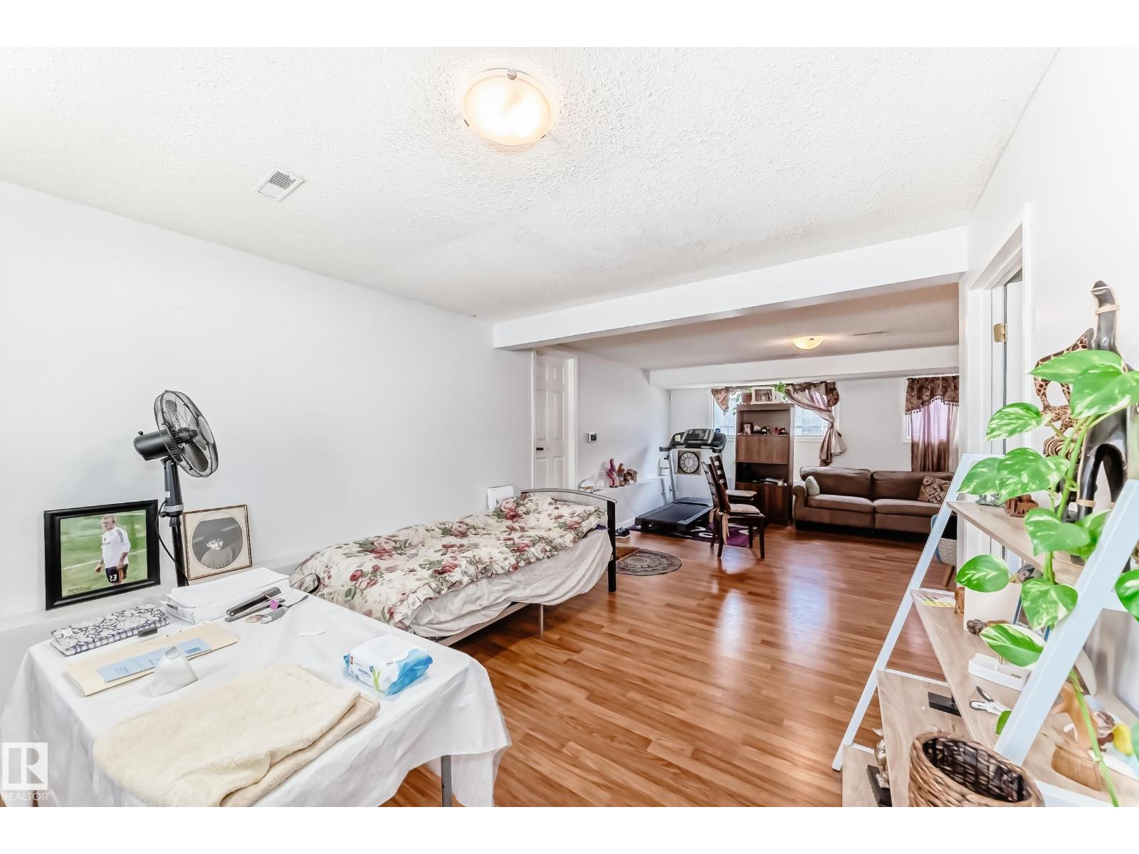 1804 51 ST NW NW - 32