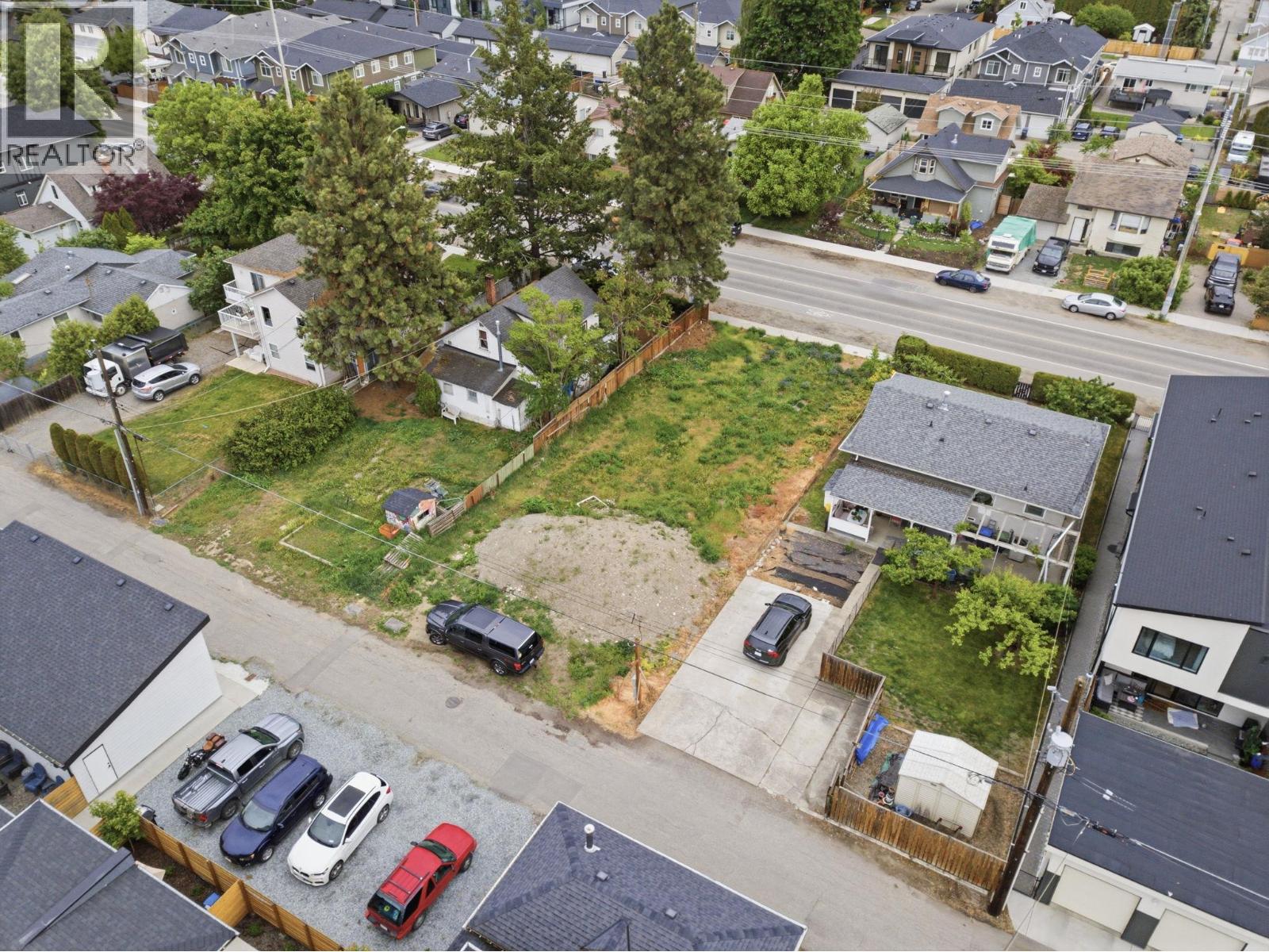  784 Cadder Avenue, Kelowna