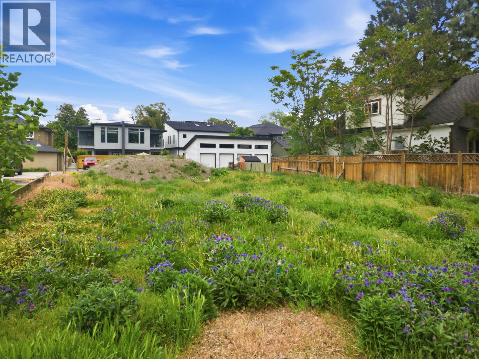  784 Cadder Avenue, Kelowna