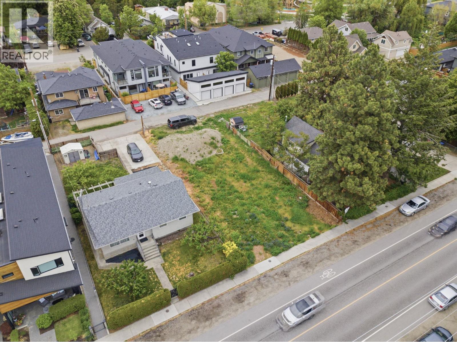 784 Cadder Avenue, Kelowna