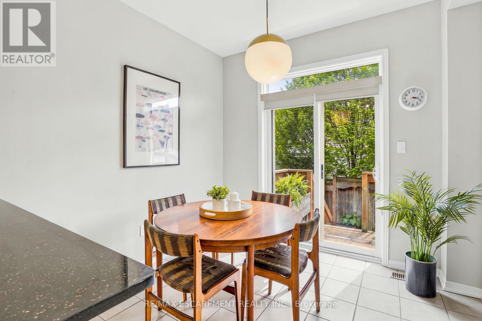 22 CATHEDRAL STREET - 17