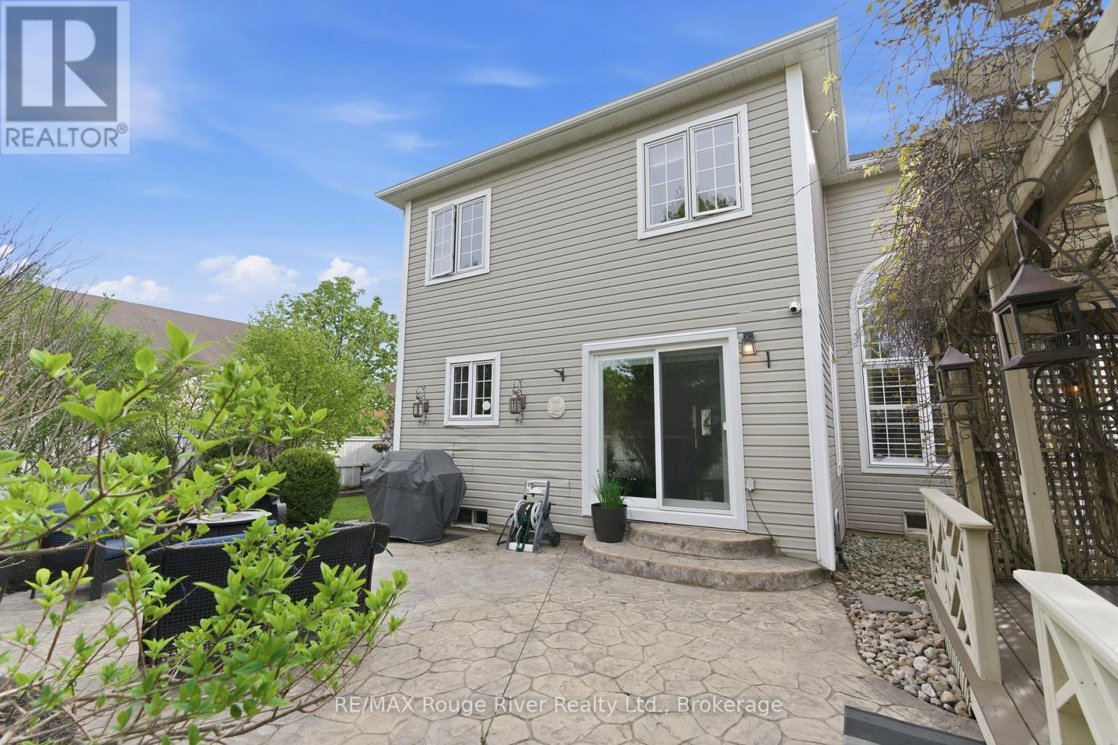 1 STURGESS CRESCENT - 44