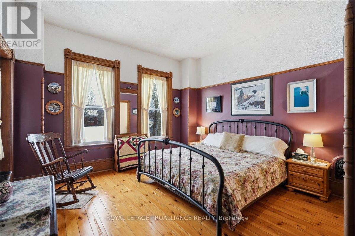 246 COLBORNE STREET - 29