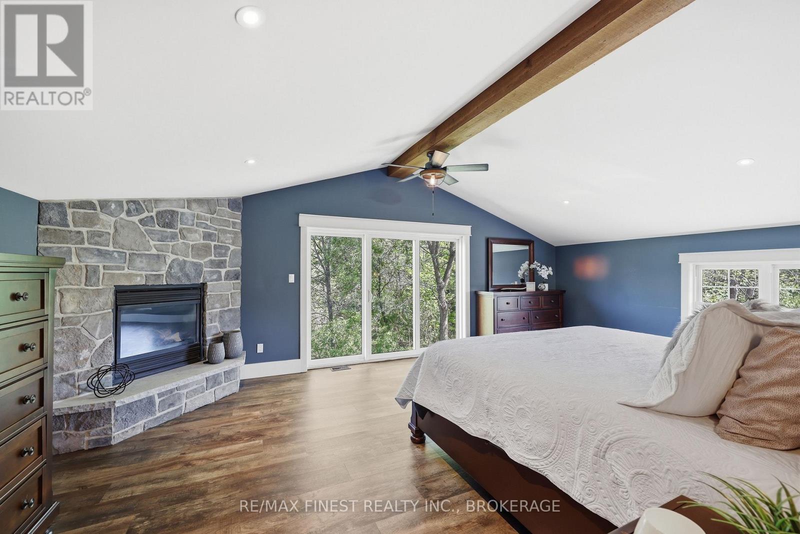 3031 LAKEHEAD ROAD - 22