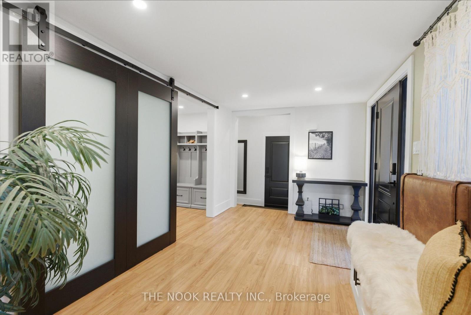 25 GLASSFORD ROAD - 33