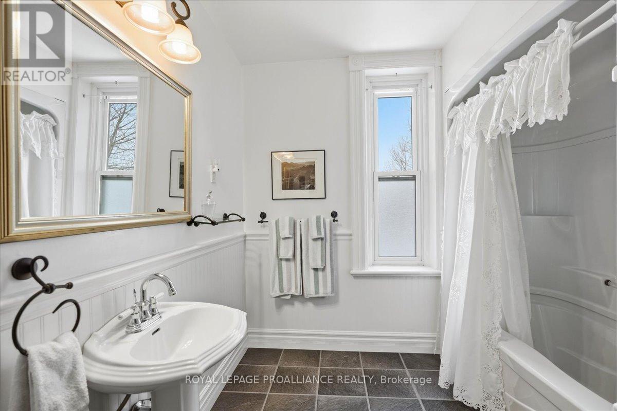 246 COLBORNE STREET - 35