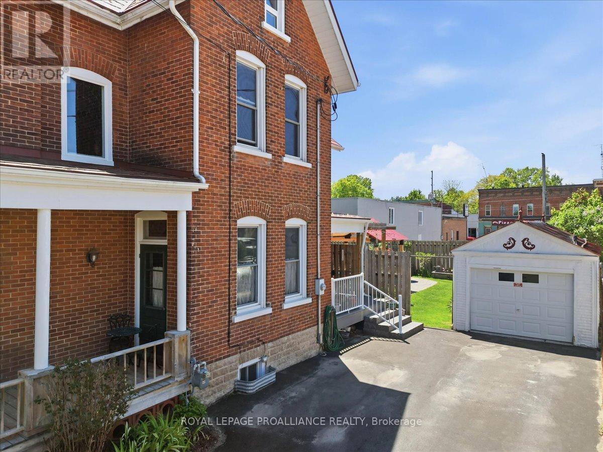 246 COLBORNE STREET - 41