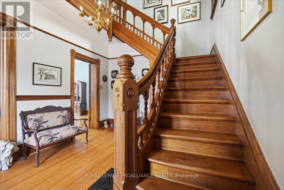 246 COLBORNE STREET - 7