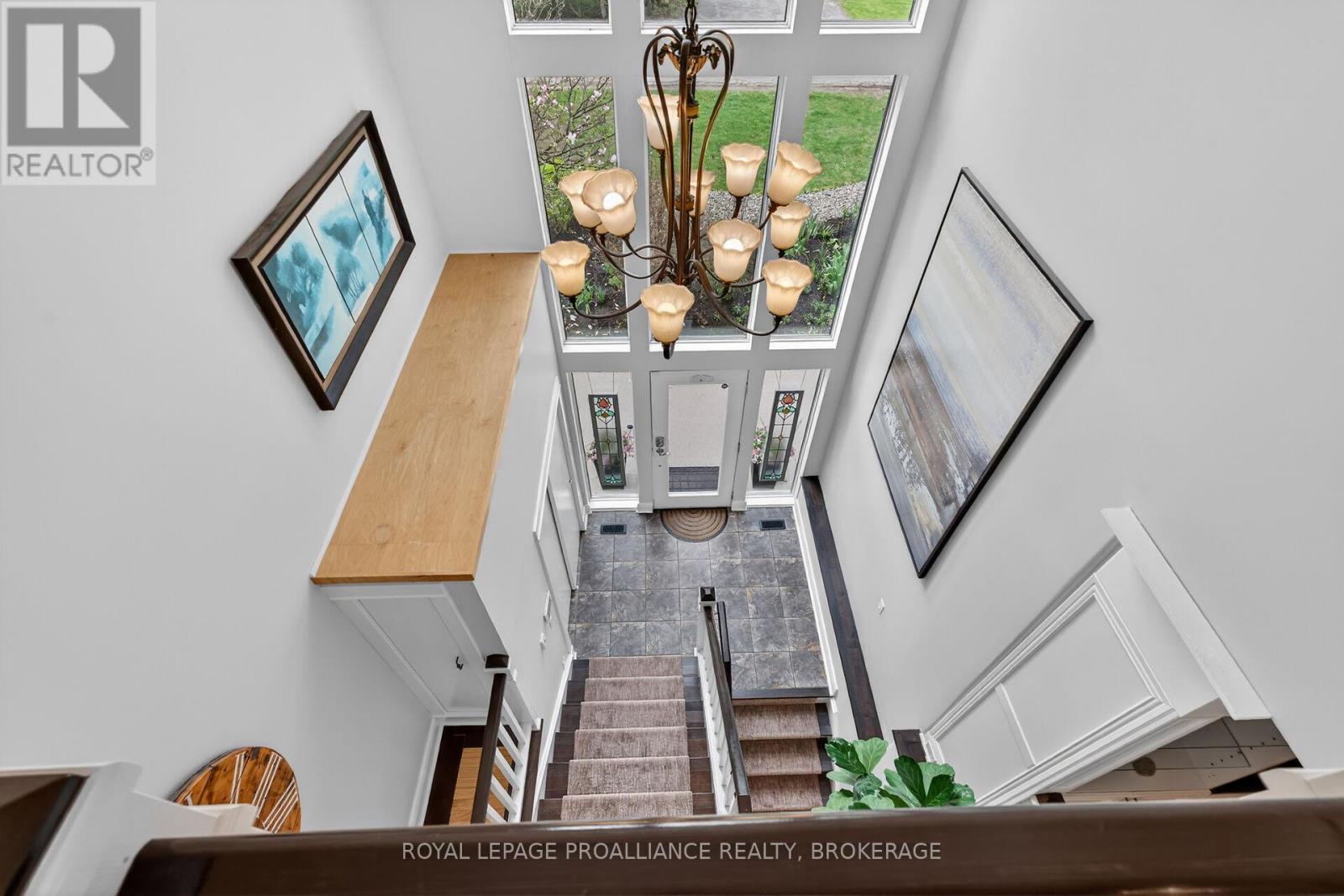 9 GRENVILLE CRESCENT - 29