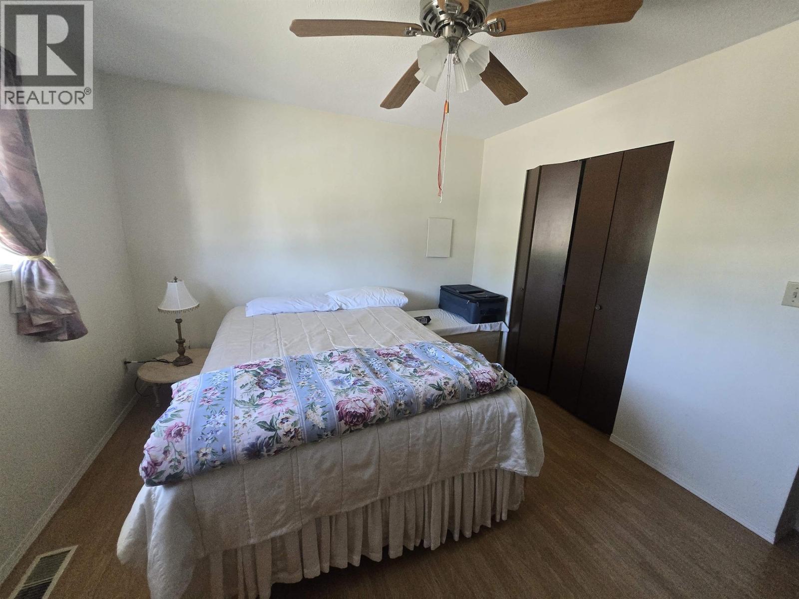 677 REID STREET - 32