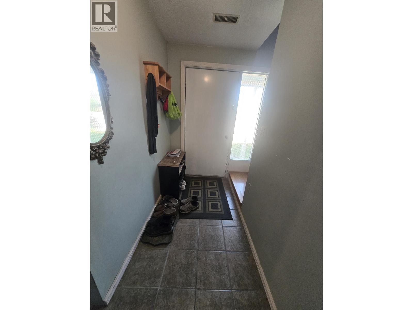 677 REID STREET - 15