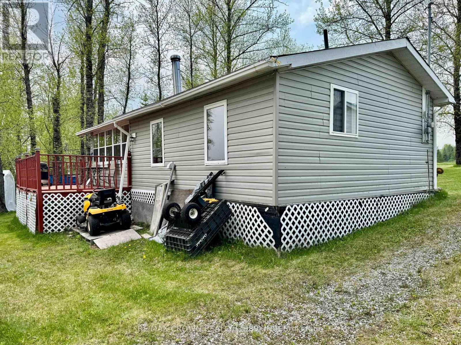 FAUQUIER-STRICKLAND - 715 LAVOIE ROAD - 36