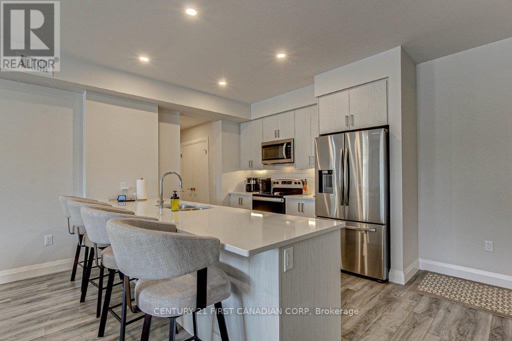 #208 200 Callaway Road, London North (North R), Ontario, N6G3X6, London North (North R), Ontario — photo 5 of 5