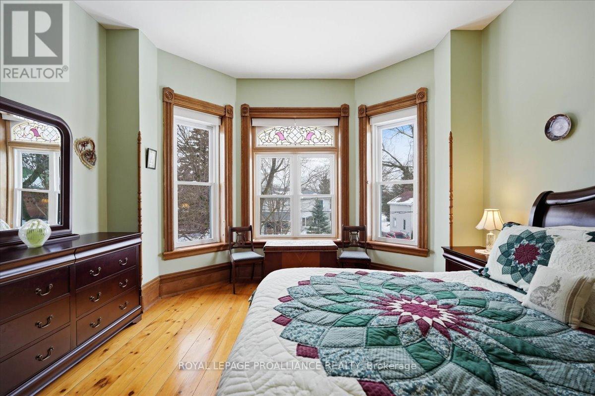 246 COLBORNE STREET - 26