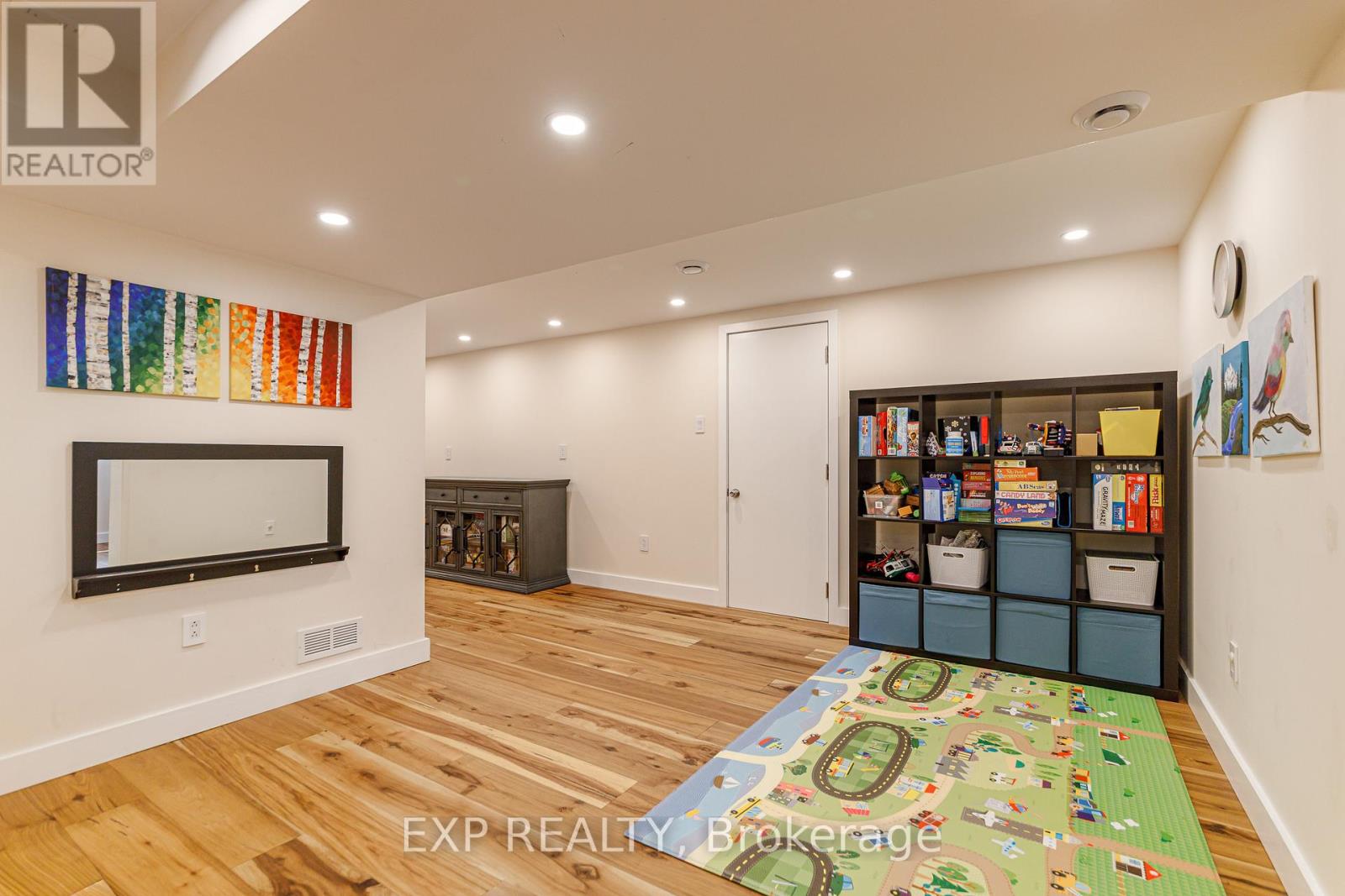 1642 VALMARIE AVENUE - 23