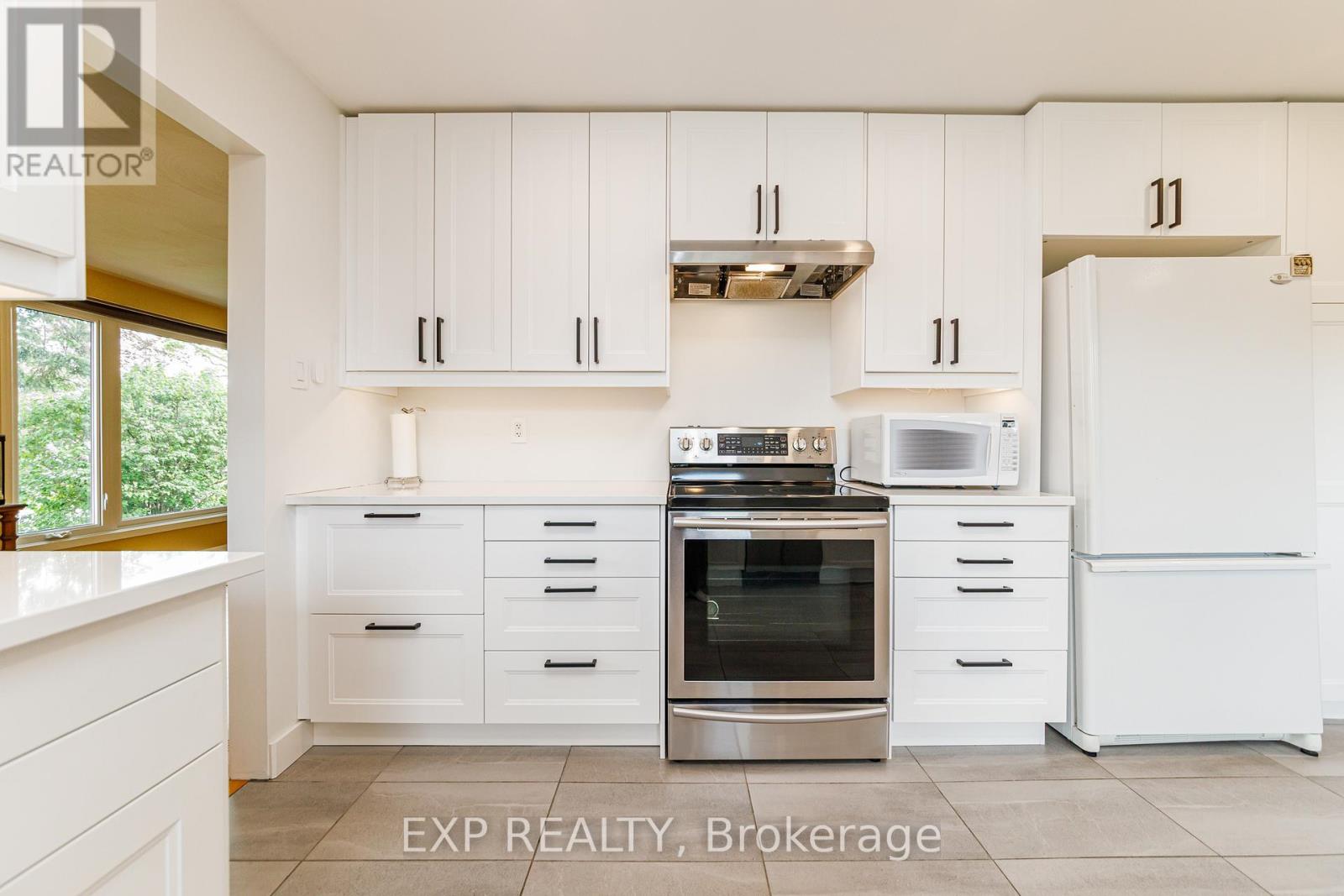 1642 VALMARIE AVENUE - 8