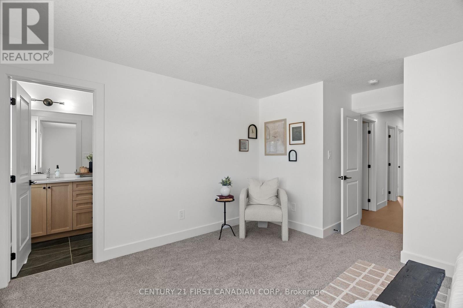 #20(24) 147 SCOTTS DRIVE - 24