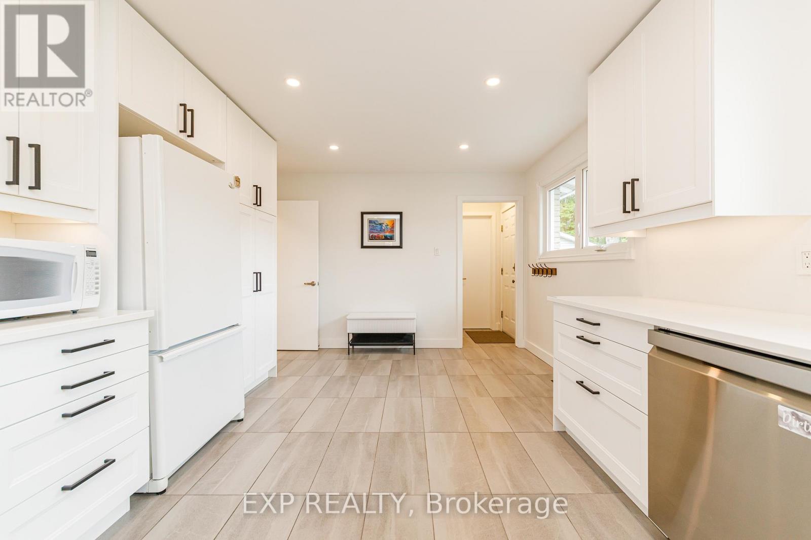 1642 VALMARIE AVENUE - 9