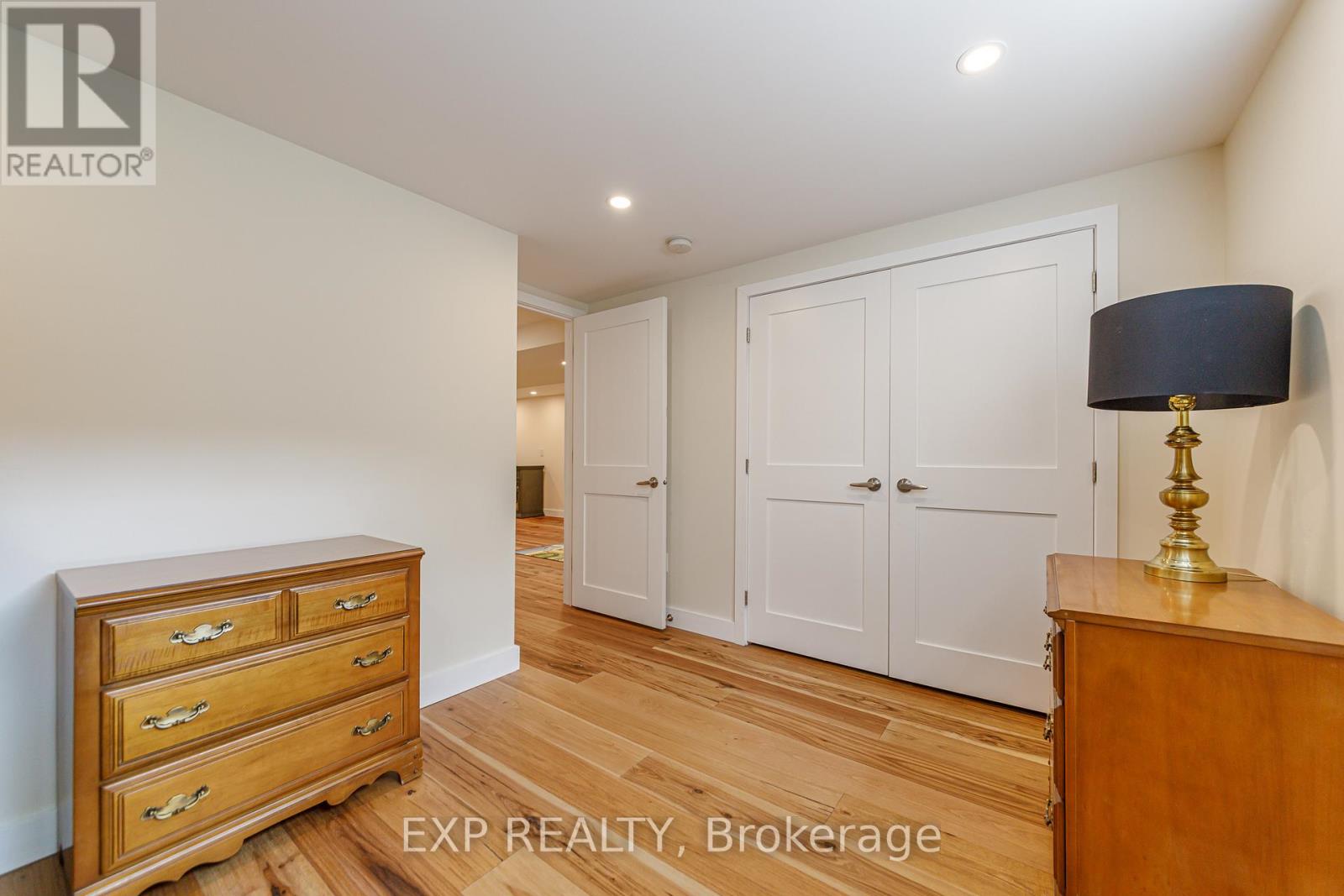 1642 VALMARIE AVENUE - 28