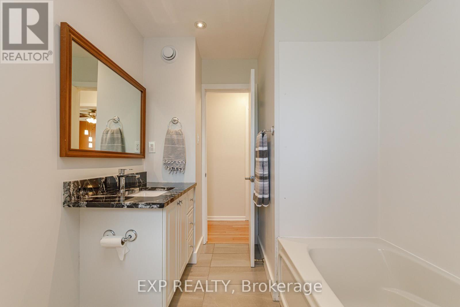 1642 VALMARIE AVENUE - 19