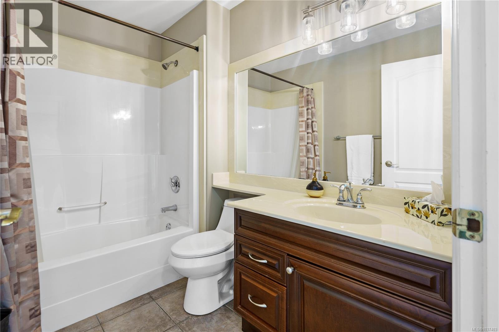 6255 Karen Crt, Central Saanich