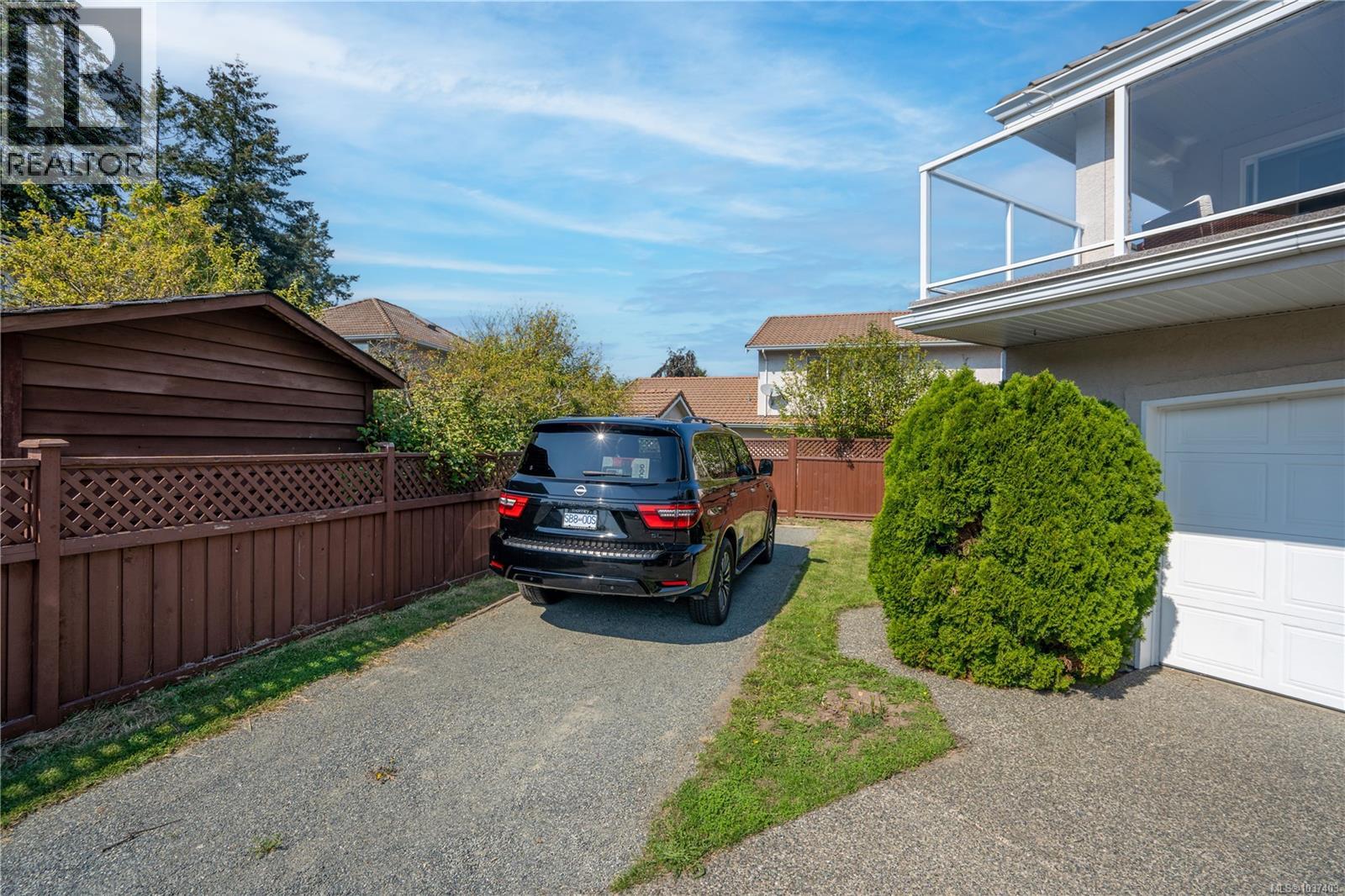 6255 Karen Crt, Central Saanich
