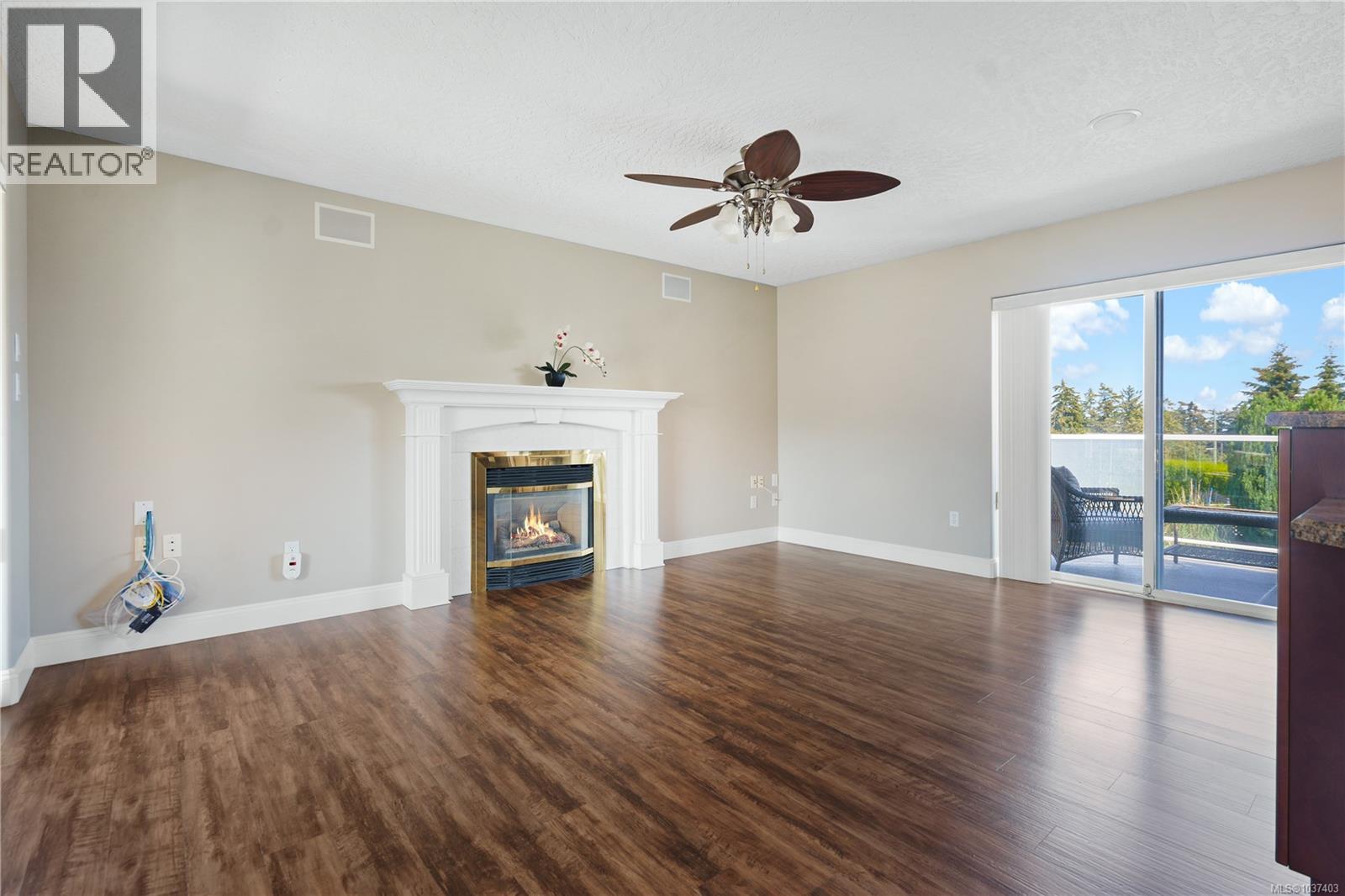 6255 Karen Crt - 8
