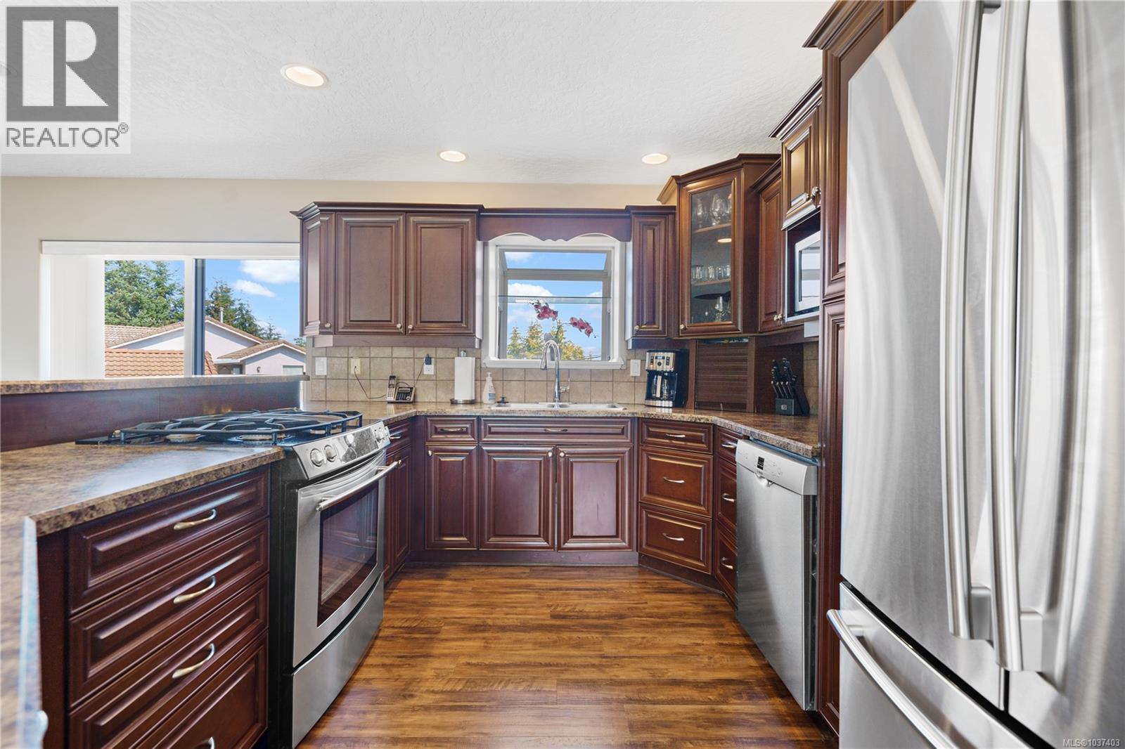6255 Karen Crt, Central Saanich