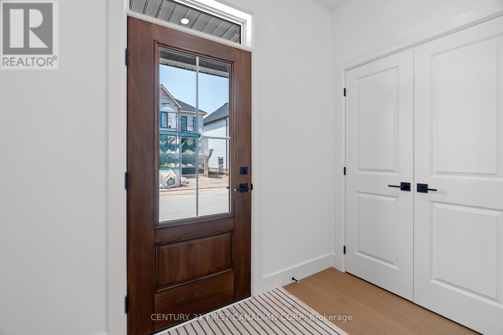 #20(24) 147 SCOTTS DRIVE - 5