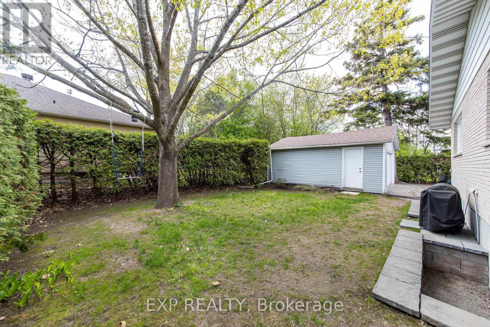 1642 VALMARIE AVENUE - 38