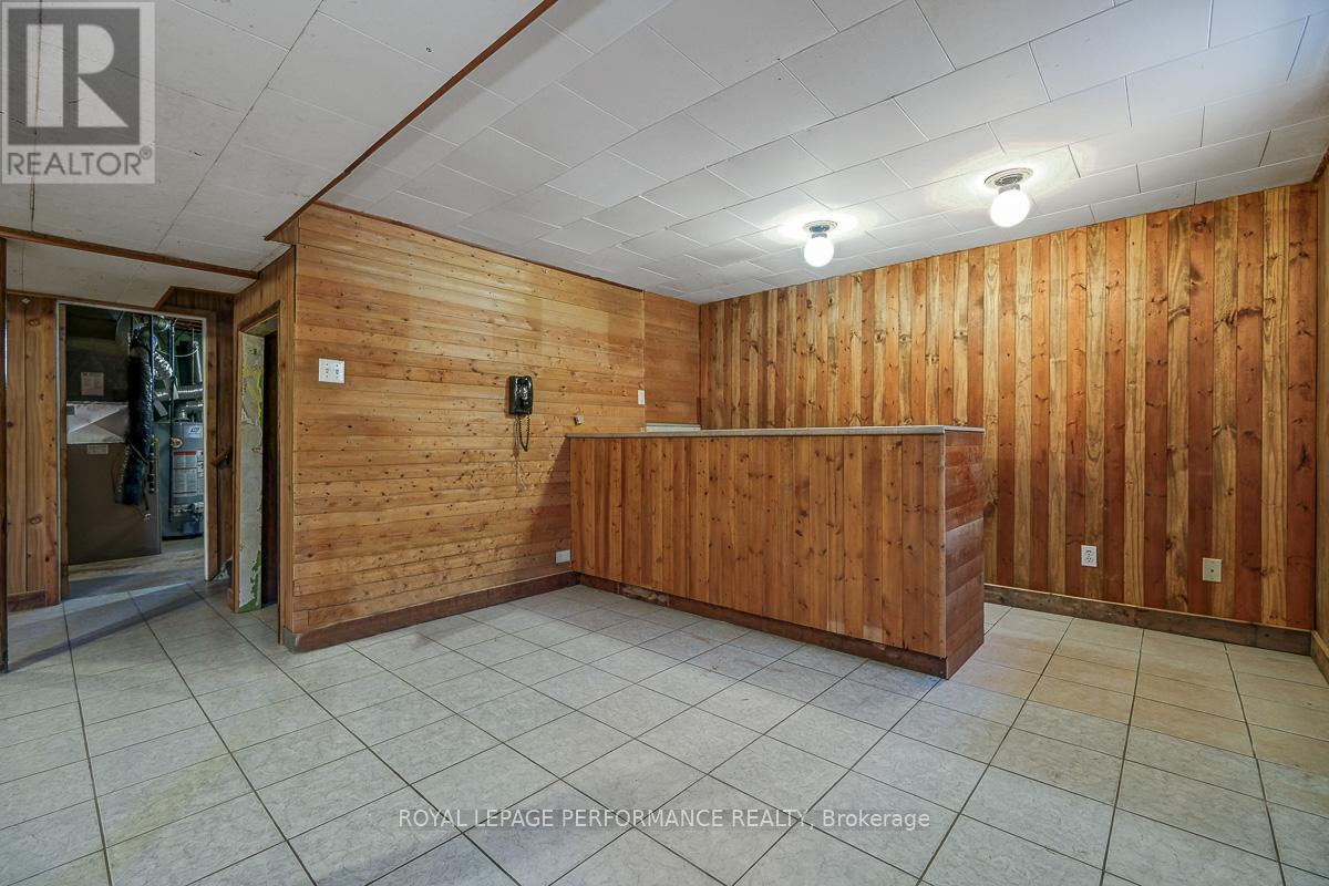 535 DUNBRACK STREET - 32
