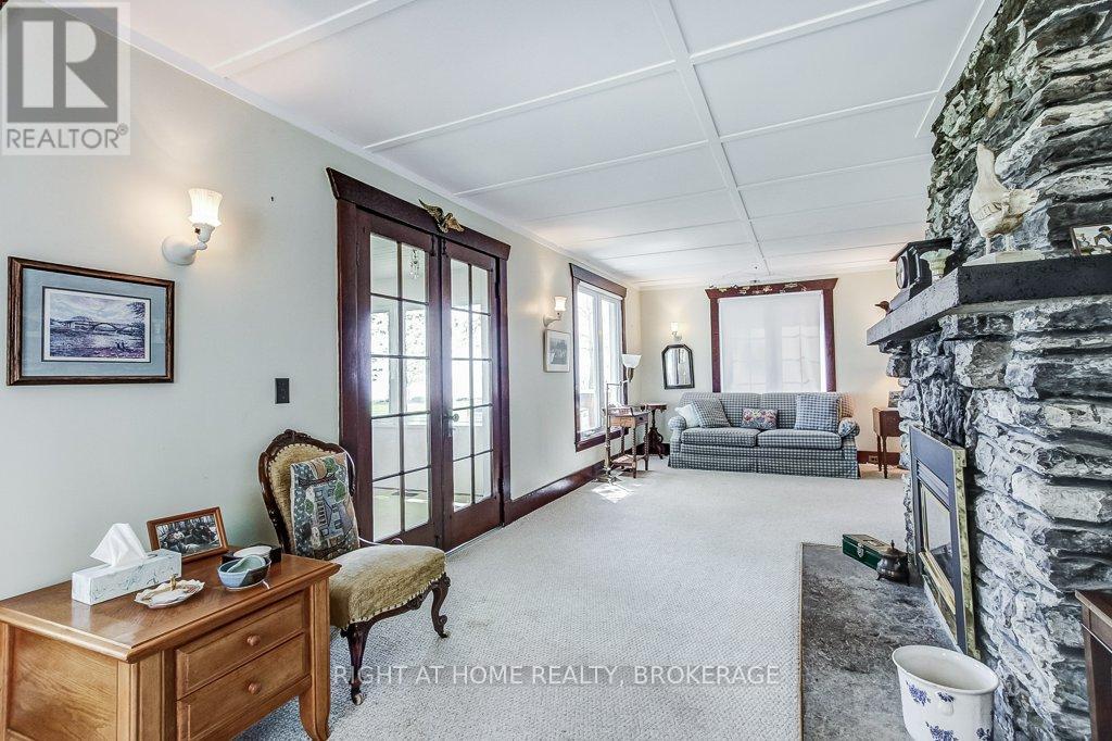 306 PROSPECT POINT ROAD S - 19