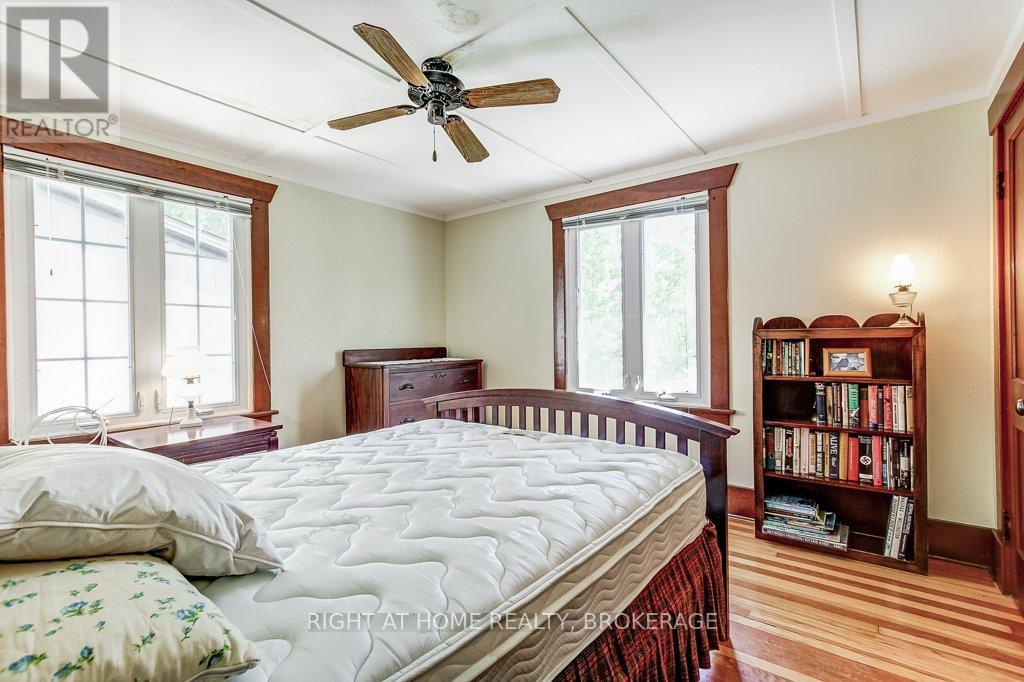 306 PROSPECT POINT ROAD S - 35