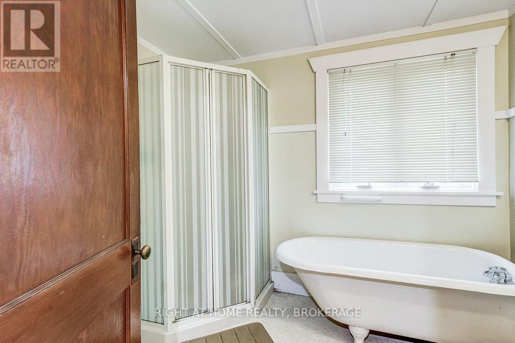 306 PROSPECT POINT ROAD S - 38