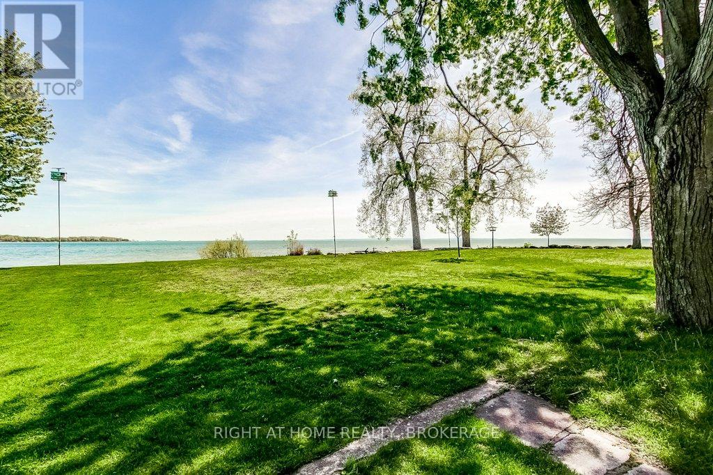 306 PROSPECT POINT ROAD S - 4