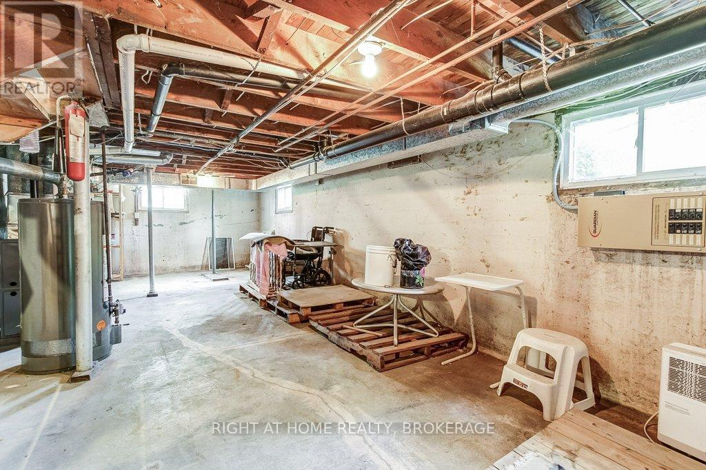 306 PROSPECT POINT ROAD S - 39