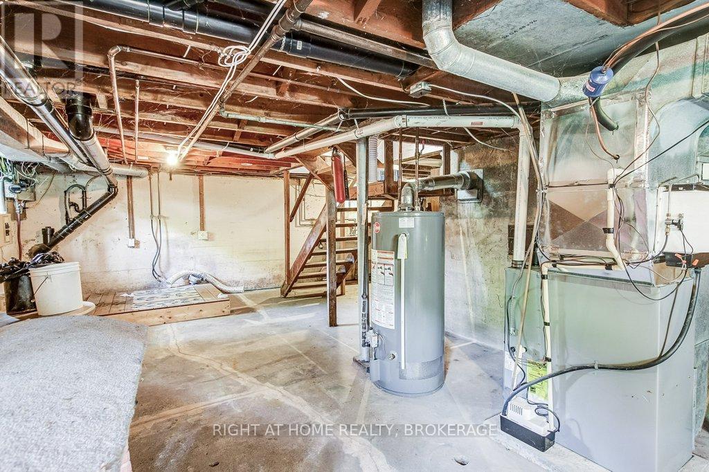306 PROSPECT POINT ROAD S - 40