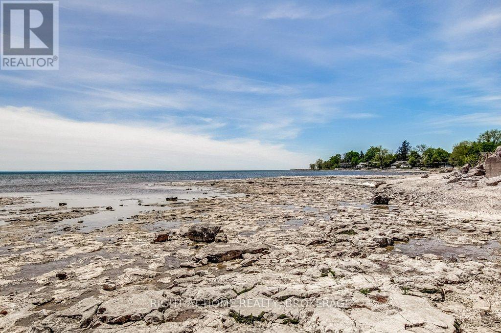 306 PROSPECT POINT ROAD S - 8