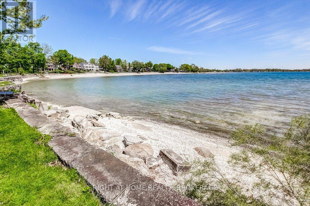 306 PROSPECT POINT ROAD S - 6