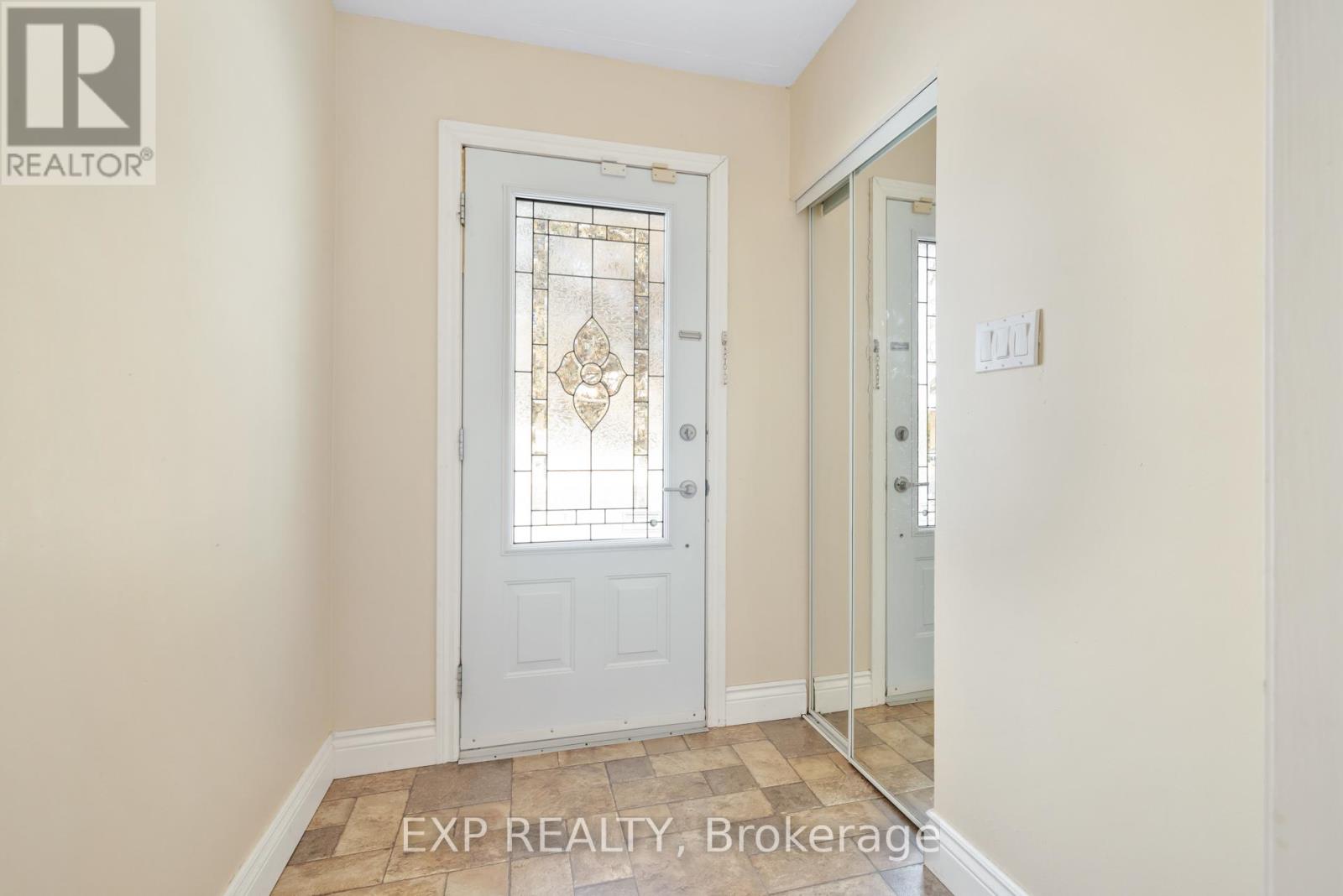 888 CHARLESWOOD AVENUE - Image 3