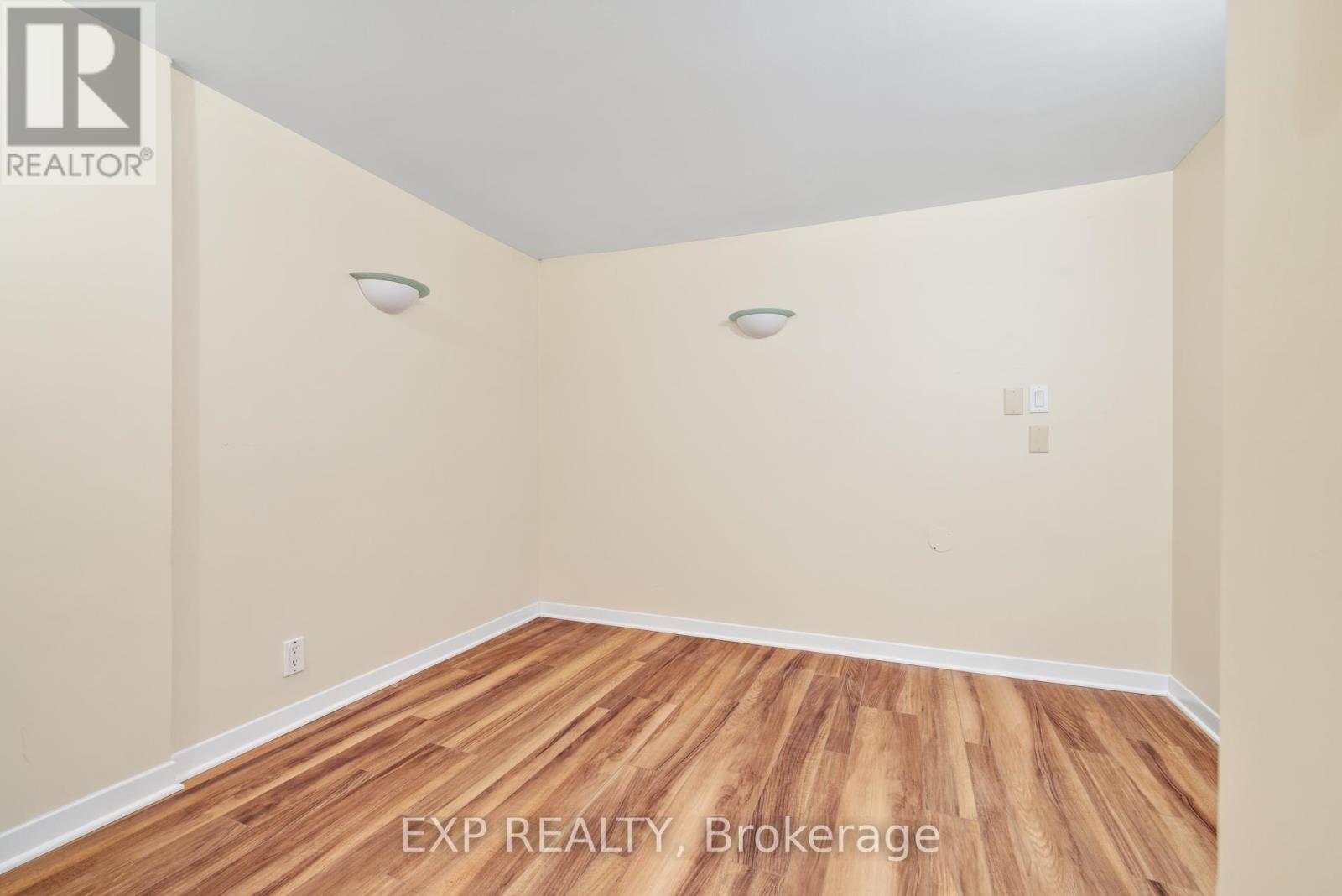 888 CHARLESWOOD AVENUE - 40
