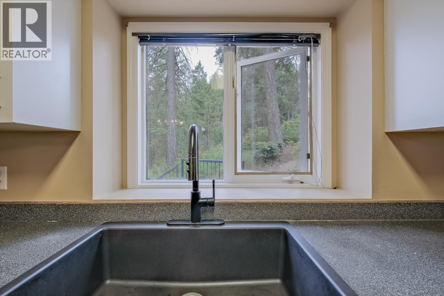  219 Merlin Court, Kelowna