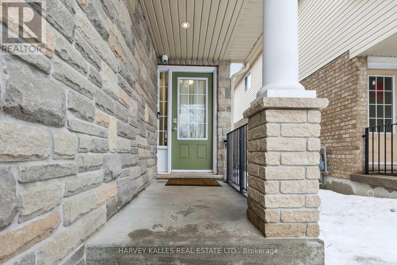 409 TEALBY CRESCENT - 4