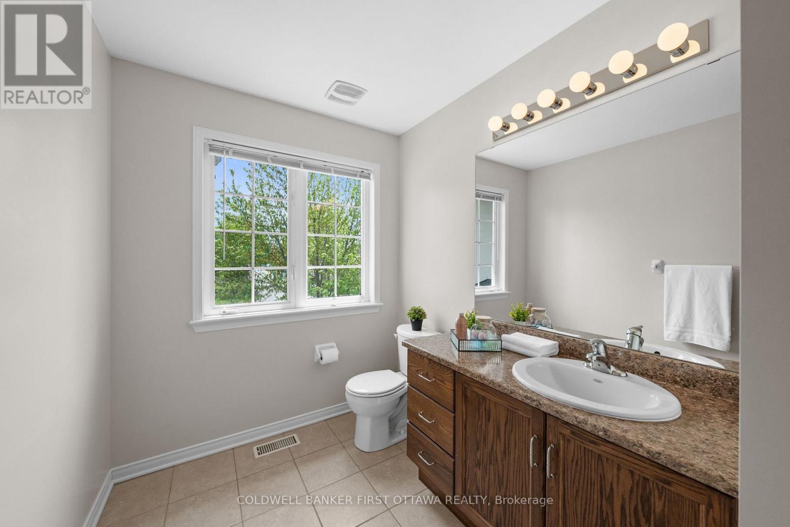 788 KILBIRNIE DRIVE - 31
