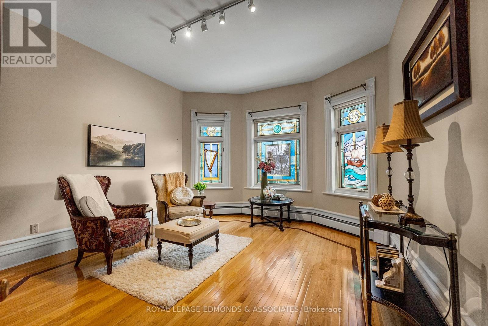 307 MAPLE AVENUE - 21