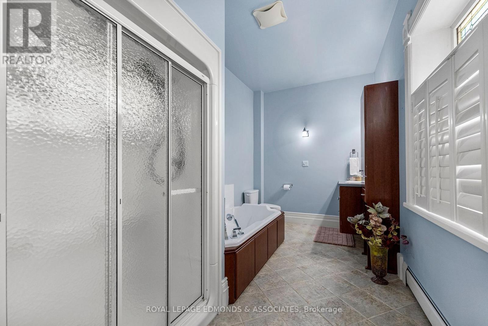 307 MAPLE AVENUE - 20