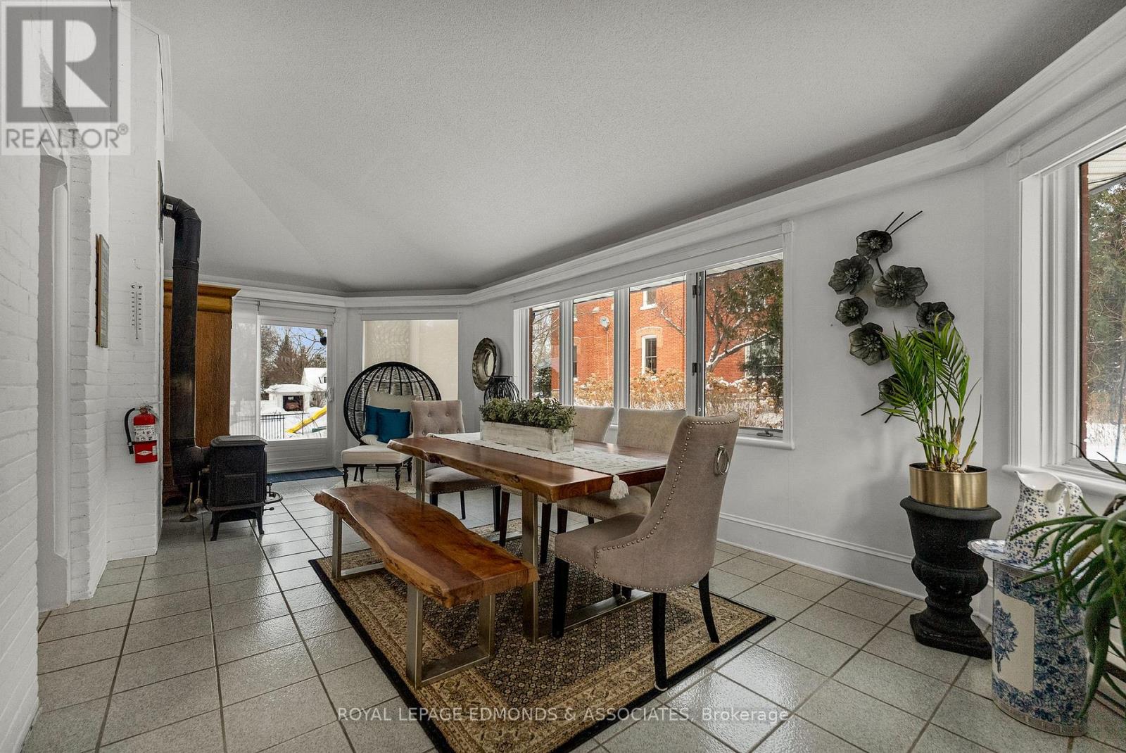 307 MAPLE AVENUE - 14