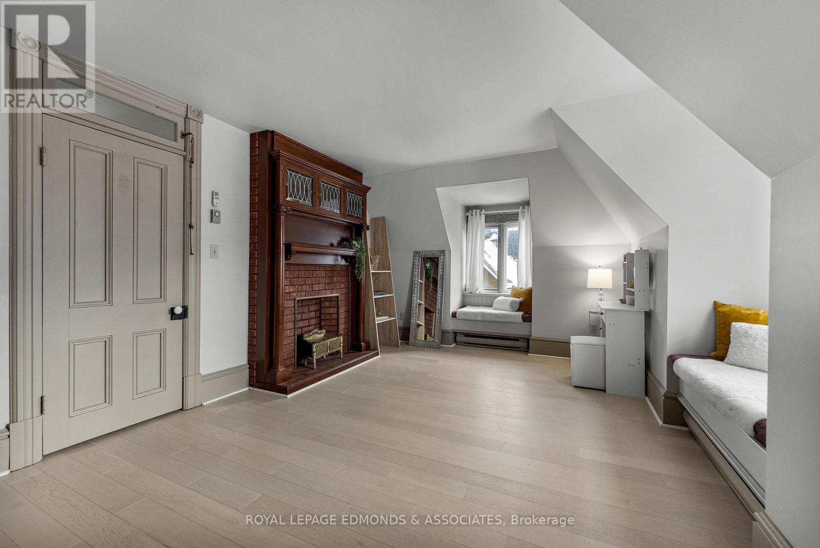 307 MAPLE AVENUE - 28