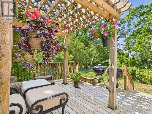 213 HURON ROAD - 26