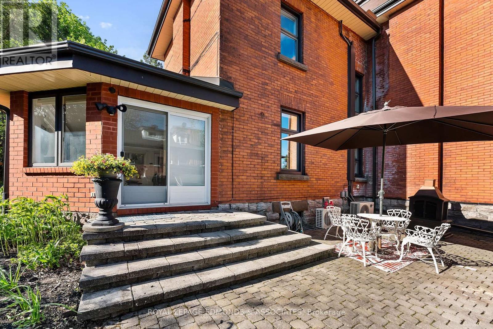 307 MAPLE AVENUE - 43